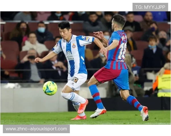 关键补时进球改写比赛结果，球迷现场沸腾