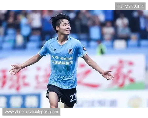 大连英博王禹中场抢断反击得分：一场震撼的足球奇迹